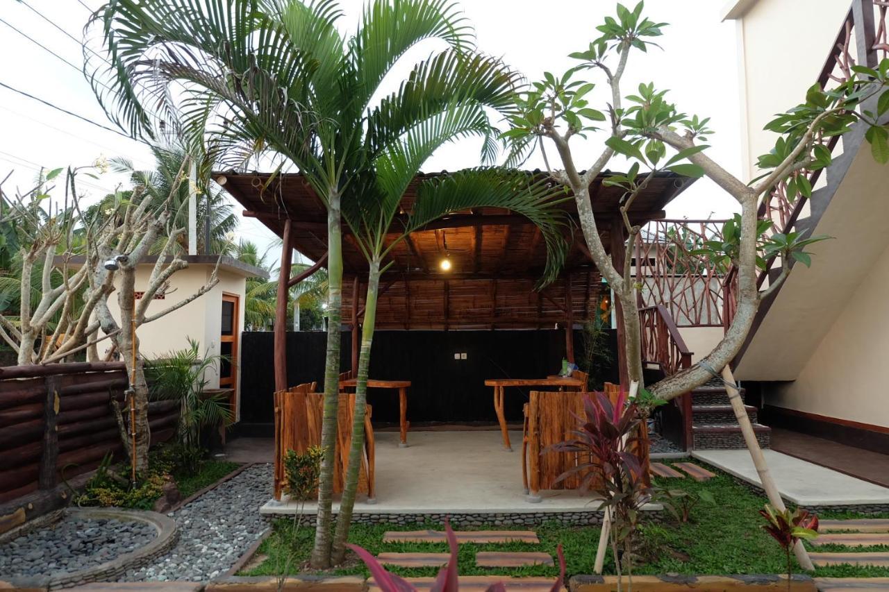 Kelapa Surf Villa Pulukan Bagian luar foto